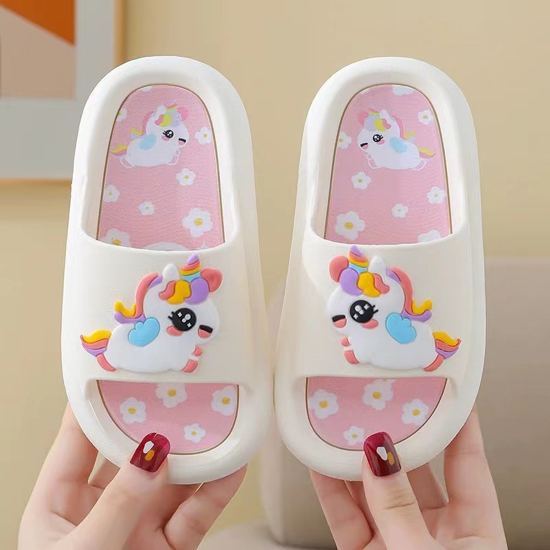 2023 New Children's Slippers Summer Girls' Cute Fashion Non-Slip Soft Bottom Home Indoor Parent-Child Girls' Sandals