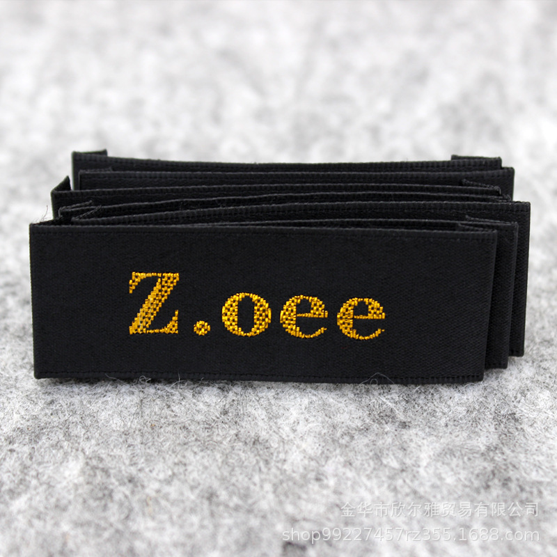 服装织边缎面刺绣金色字领标织标现货英文领标织唛商标设计制作