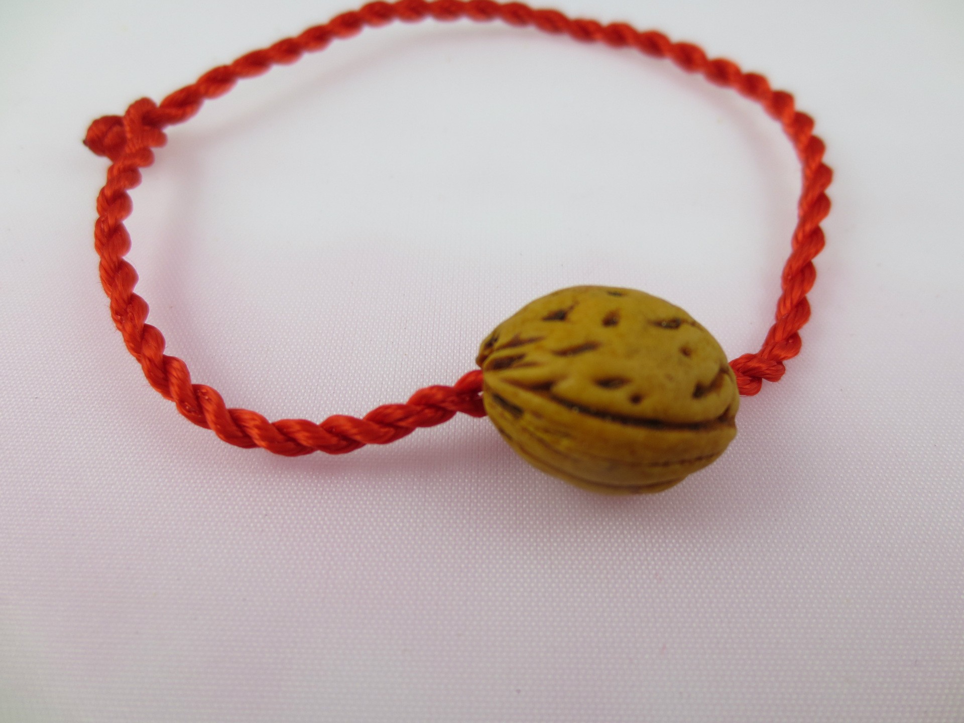 桃胡红绳 直播带货赠送小礼品 本命年桃核红绳手链 男女结缘手绳