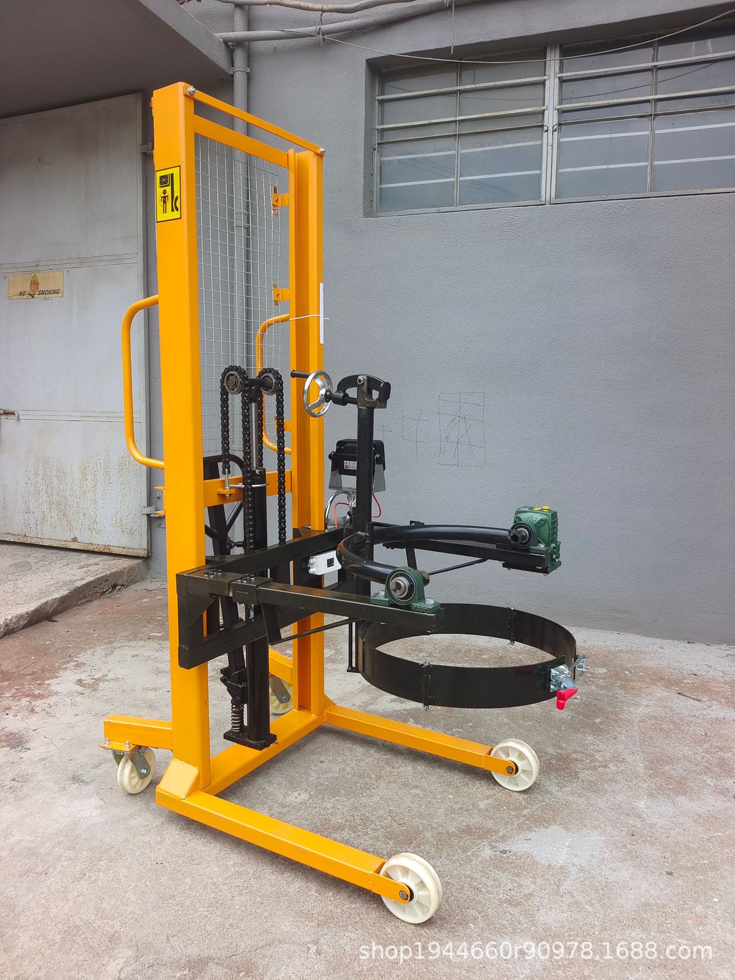 供应油桶堆高车手动叉车400kg液压油桶搬运车升高车油桶倒料车