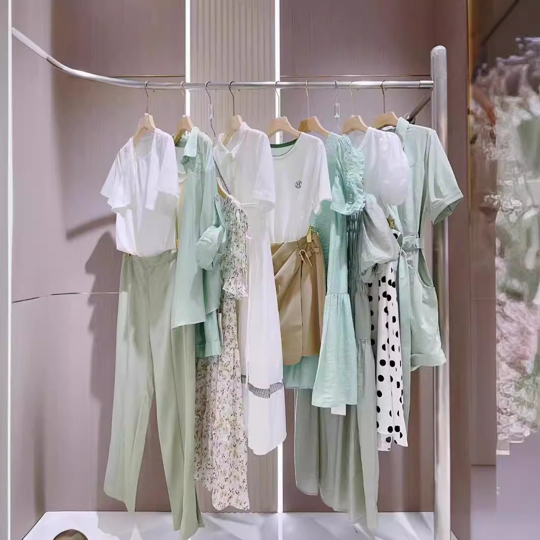 芮范品牌折扣女装批发杂款走份专柜尾款清货衣服一手货源直播拿货