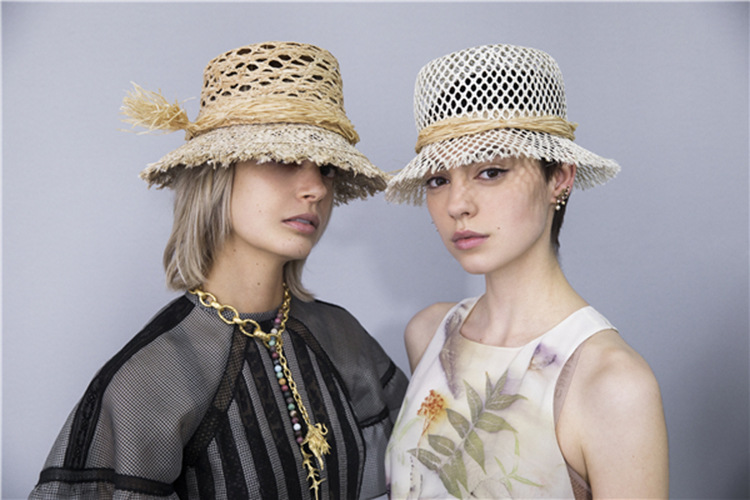 夏季欧美网红拉菲草帽d家个性时尚t台走秀时装帽镂空大檐遮阳帽子