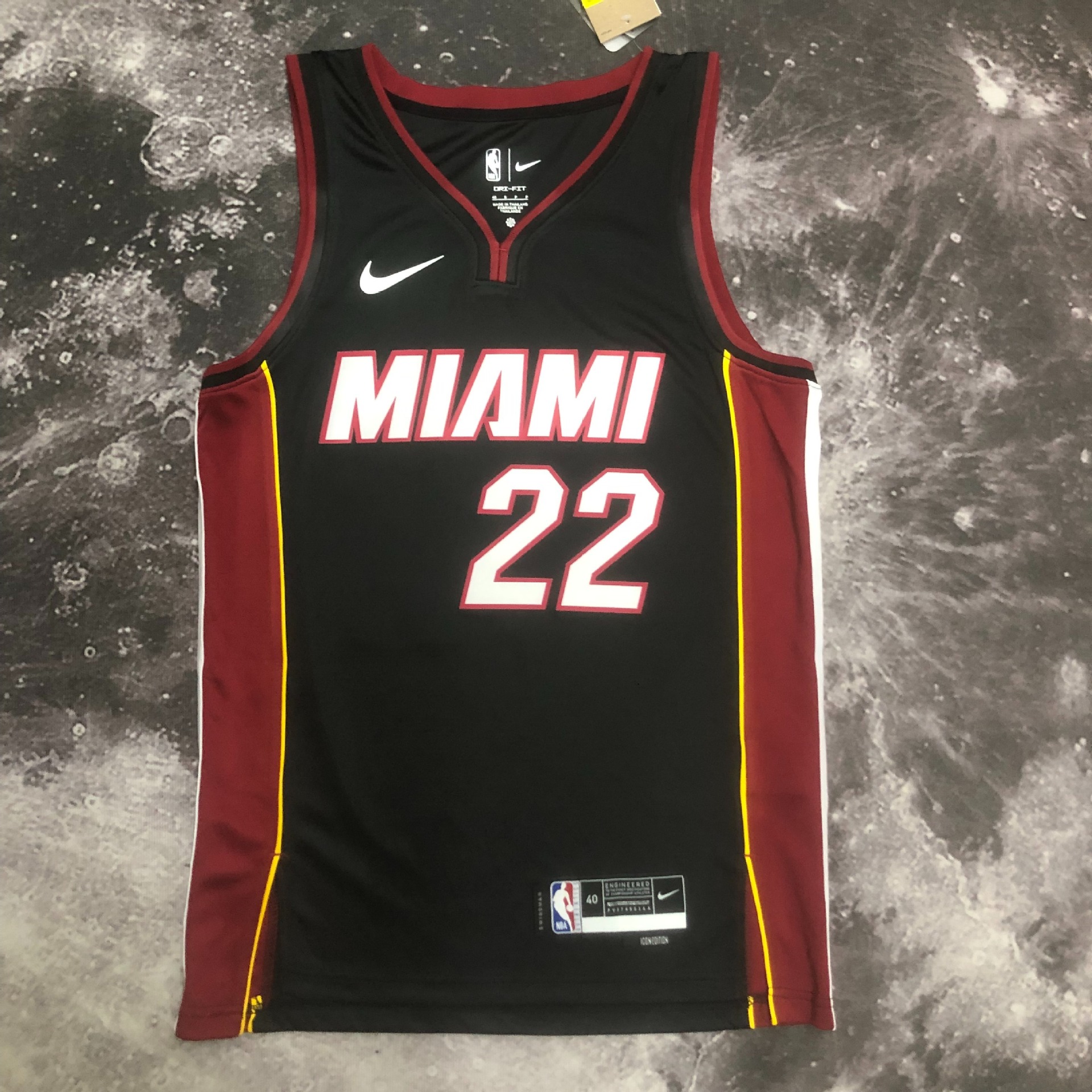 23赛季热火队v领黑色6号詹姆斯3号韦德14号希罗22号巴特勒nba球衣