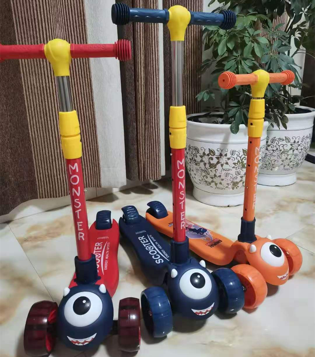 儿童滑板车四轮剪刀车可升降3岁6岁男女孩踏板滑行车赠品-阿里巴巴