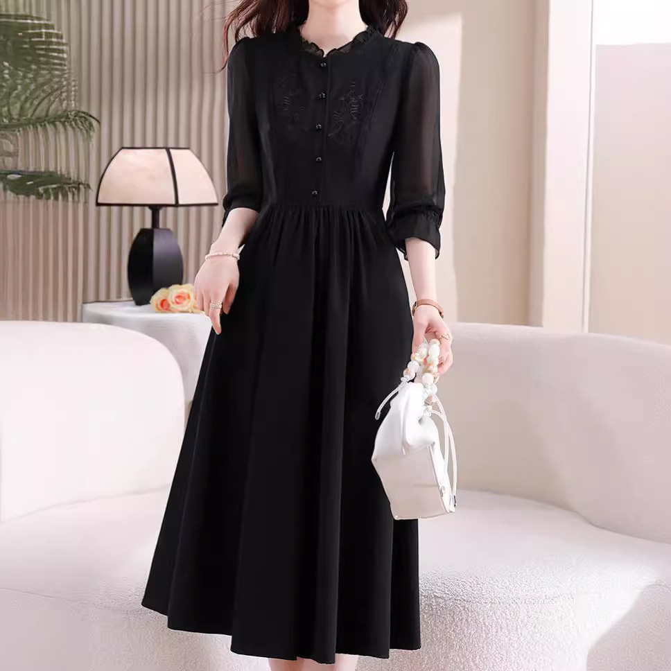 黑色长袖连衣裙新款女装2024大码遮肚显瘦雪纺小黑裙法式裙子现货