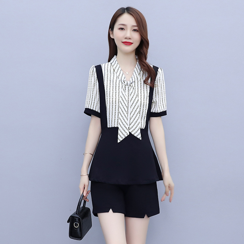 大码胖mm夏天漂亮女装感气质时尚炸街短裤套装减龄职业两件套