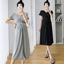 孕妇装2022新款韩版短袖夏季V领修身中长款孕妇外出连衣裙