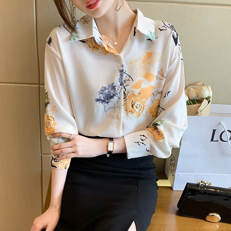 花衬衫女复古港味2022新款春季温柔职业盐系气质通勤宫廷风花衬衣