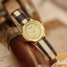 EAVANLIN/依文琳新款手表女款简约复古学生ins风小众设计女士手表