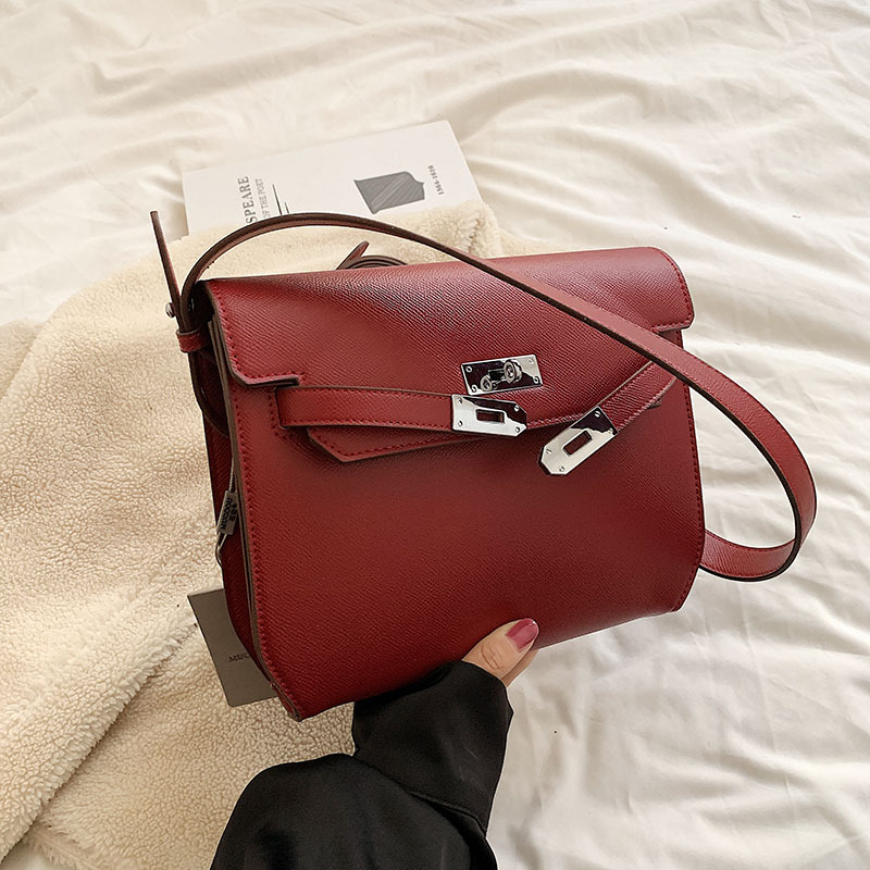 2023 Spring and Summer New Fashionable Small Square Bag Stylish Simple and Versatile Design Shoulder Bag Large-Capacity Crossbody Bag