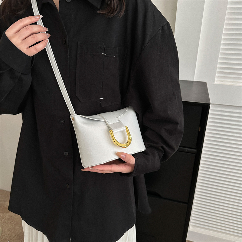 2023 New Spring and Summer Fashion Women's Bag Textured One-Shoulder Bag Retro Messenger Bag Personality Trendy Small Exquisite Bucket Bag