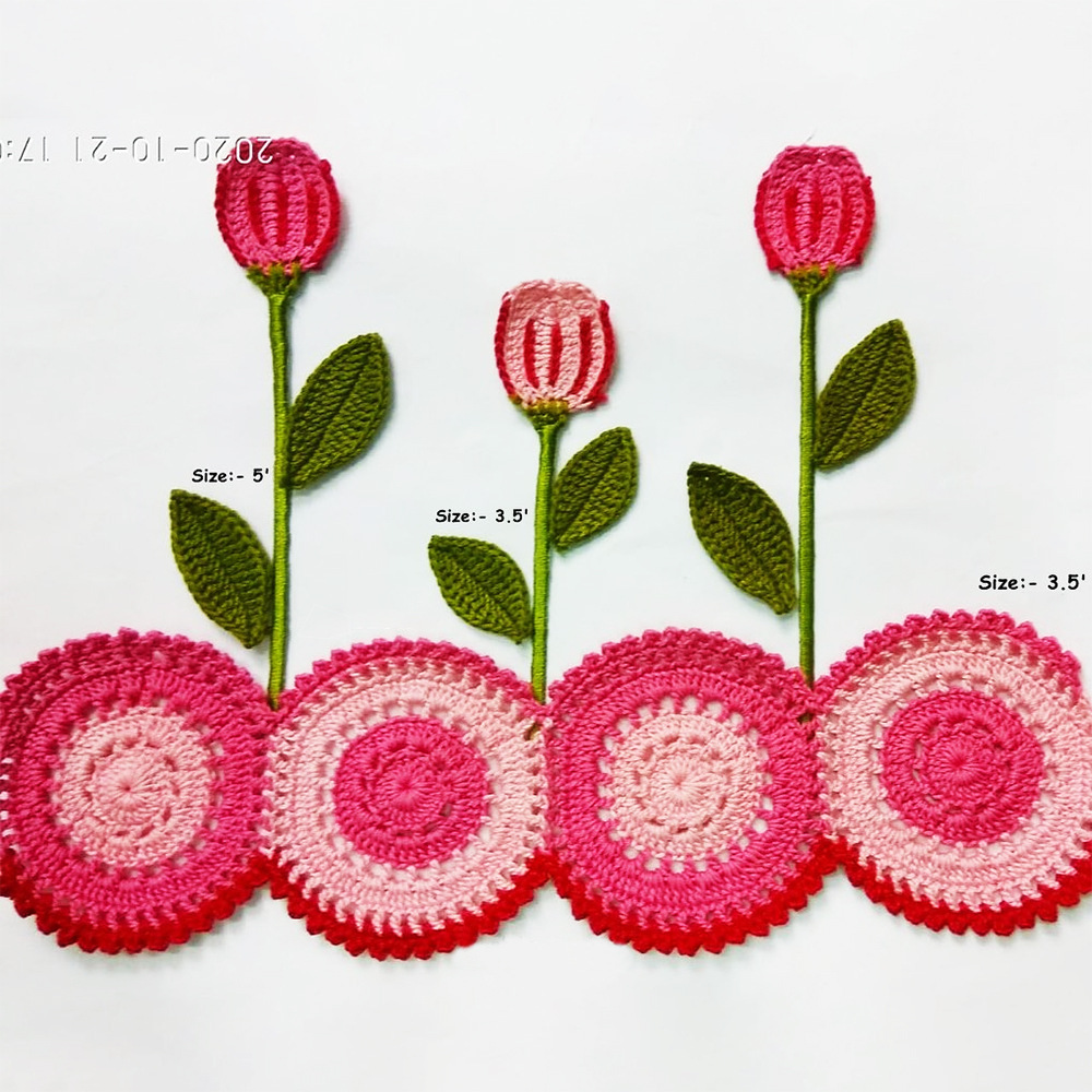 作为服装辅料,此款花边为纯棉材质,机织图案和手工钩编花朵相结合的