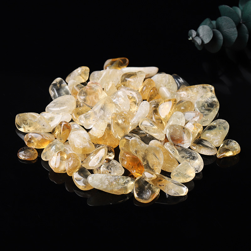 天然黄水晶石图片