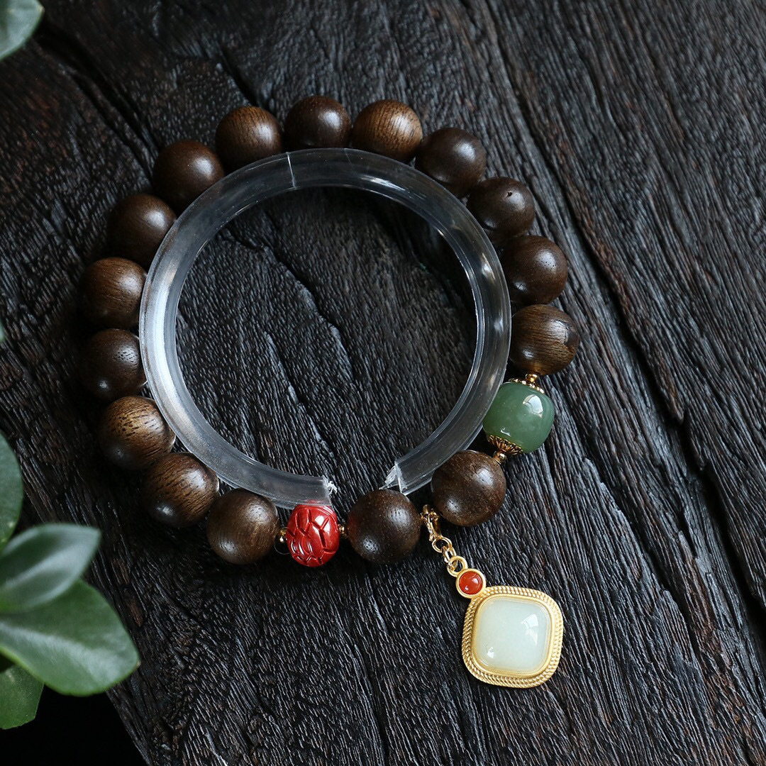 沁洛天然沉香11mm单圈手串搭配纯银鎏金镶嵌和田玉菱形吊坠手链