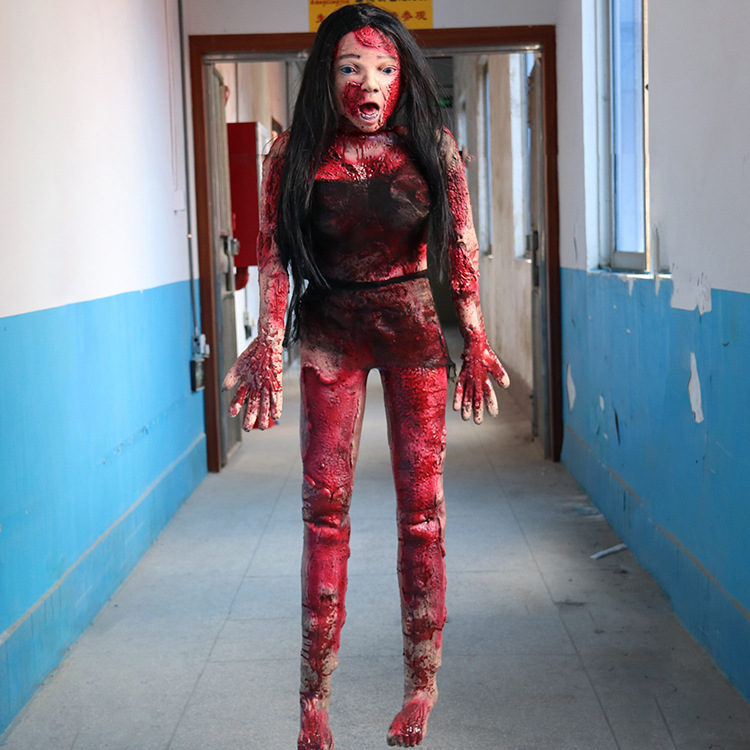 万圣节酒吧鬼屋密室逃脱装饰道具恐怖波霸仿真人女吊尸腐烂丧尸