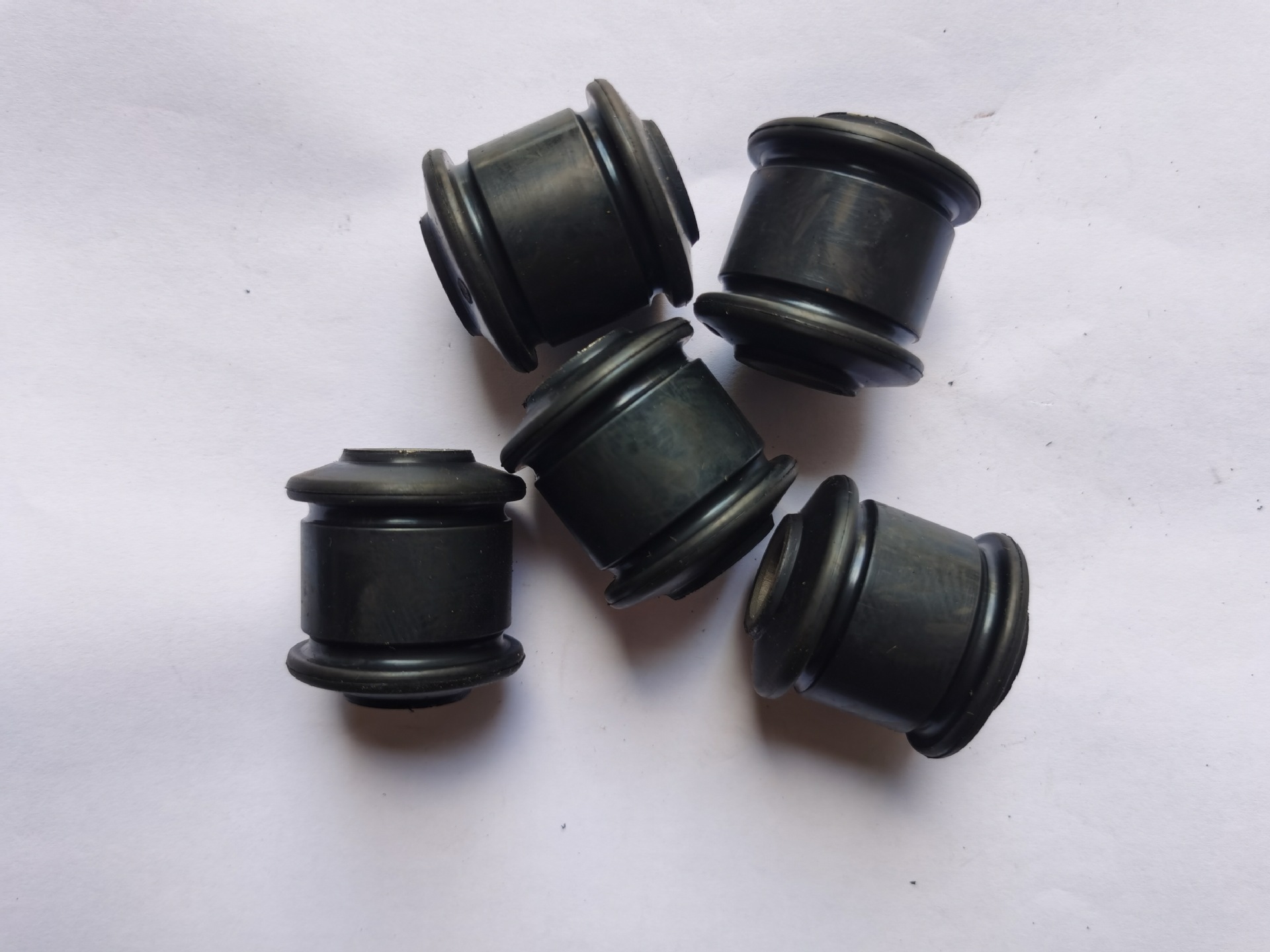 汽车配件减震缓冲橡胶衬套符合橡胶衬套总成胶套平叉套轴套