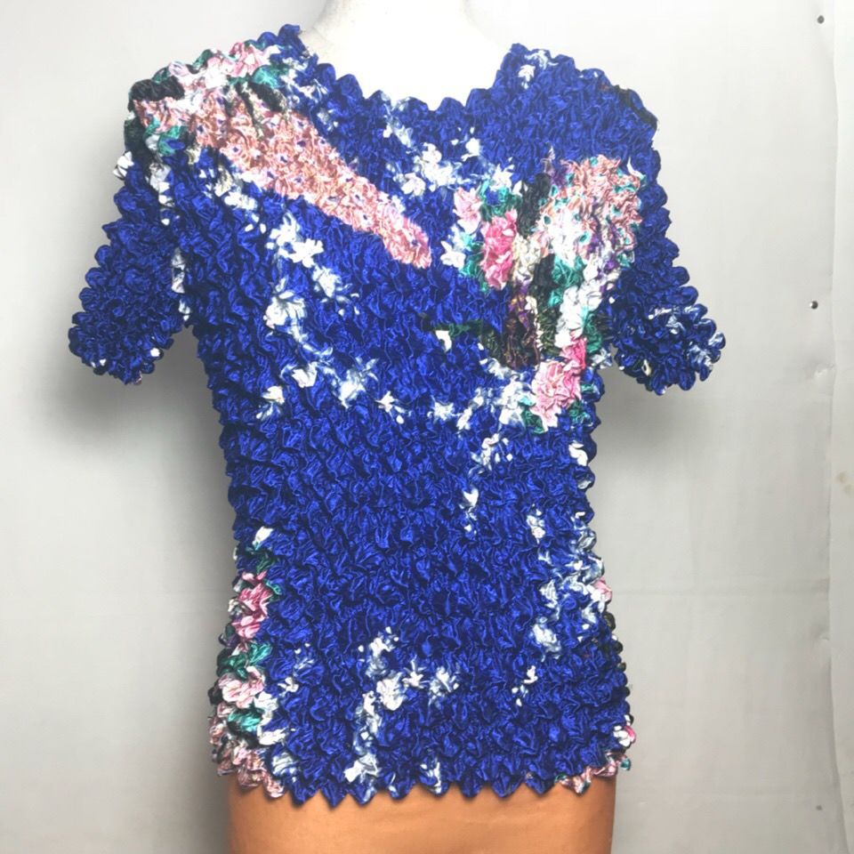 褶皱菠萝衫时尚泡泡衣大码宽松百变魔术衣 均码清透无袖 短袖女装