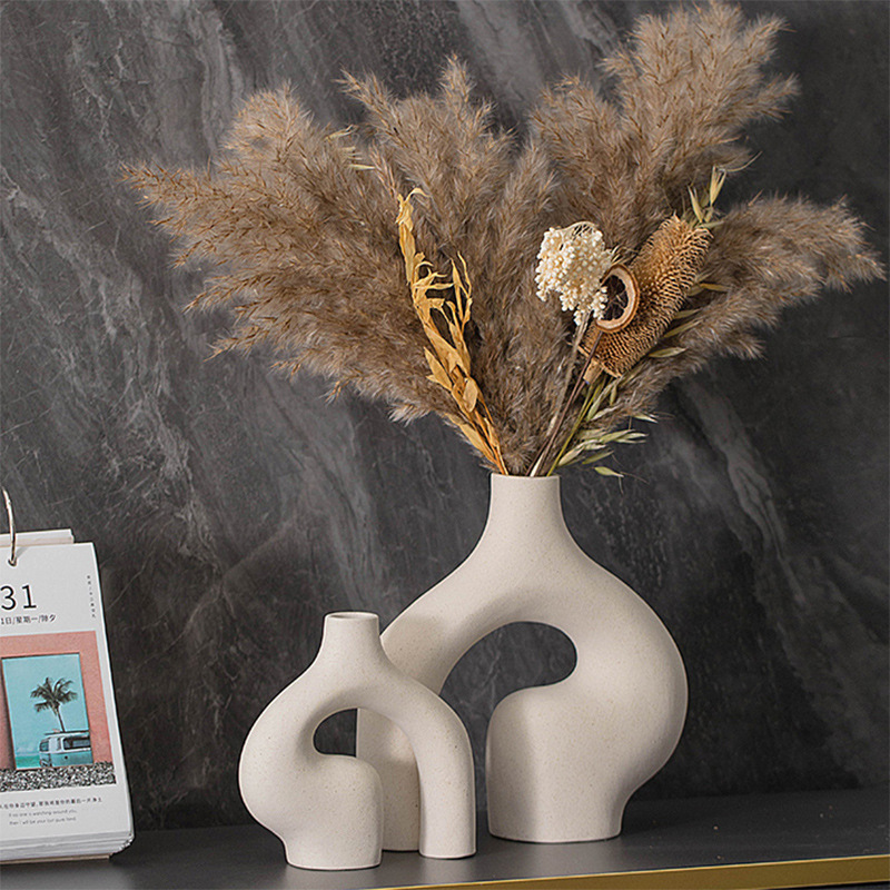 Nordic Ceramic Vase Creative Home Decoration White Pigment Burning Ins Style Good-looking High-Grade Simple Dried Flower Device