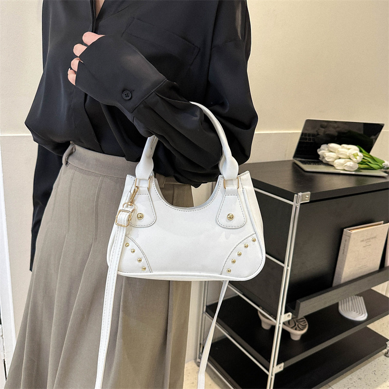 Retro Solid Color New Moon Bag Underarm Bag Rivet Crescent Fashion All-Match Portable Shoulder Messenger Bag for Women