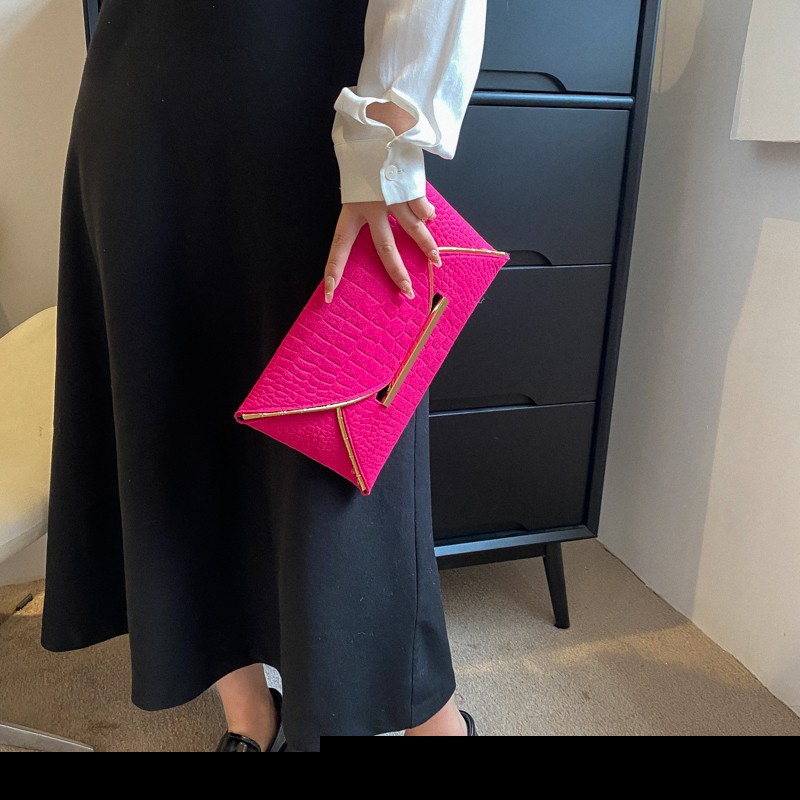 2023 Spring New European and American Street Trends New Envelope Dinner Bag Casual Simple Clutch Fashion Women's Bag