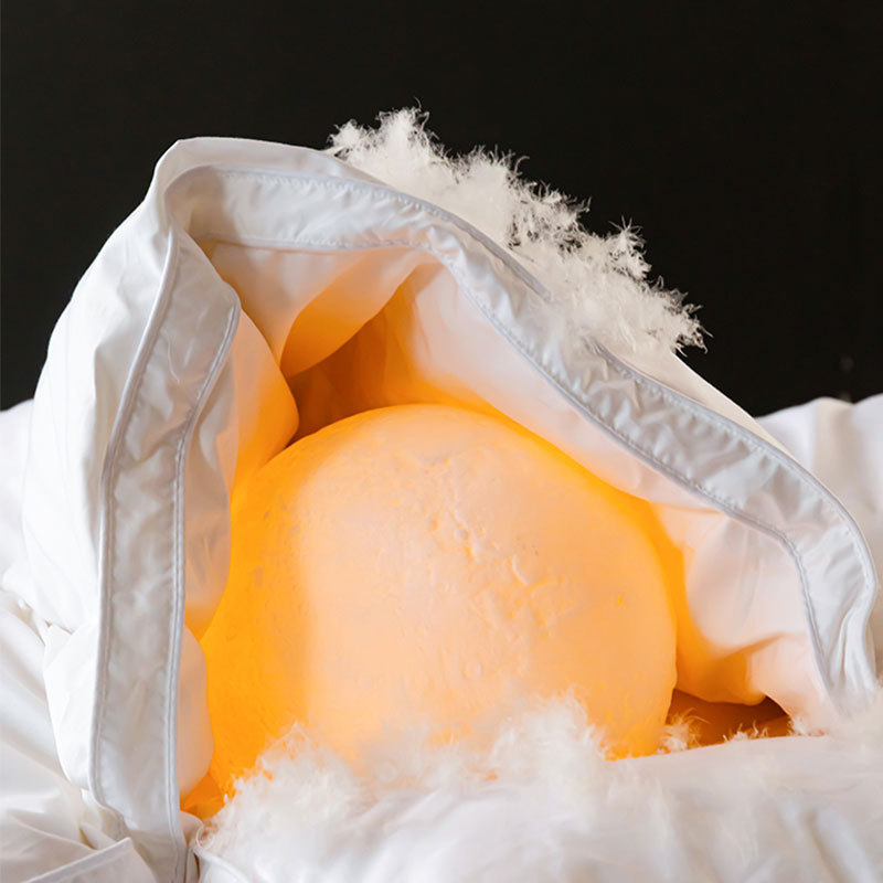 Cross-border quilted gray Four Seasons universal high-end velvet silk quilt comfortable lightweight hotel is exported by white European and American image