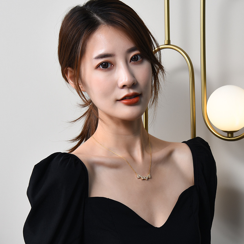 New One Style for Dual-Wear Heart-to-Heart Women's Open and Close Clover Necklace Fashion Love Foldable Creative Clavicle Chain Wholesale