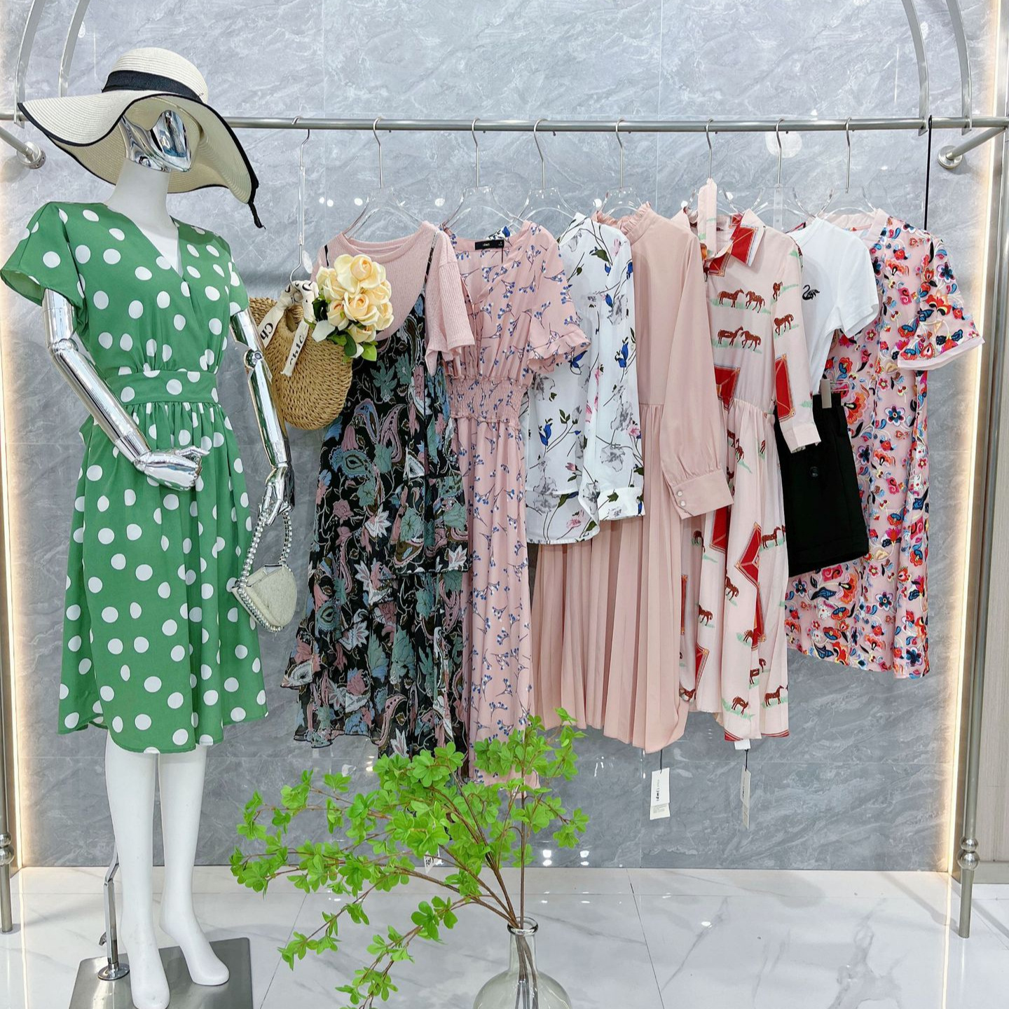 德玛纳夏季女装连衣裙剪标正品尾款货清仓宁波品牌女装撤柜供应链