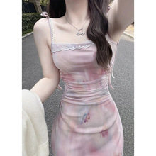 法式复古粉色蕾丝吊带连衣裙女夏季高级感超好看气质收腰绝美长裙