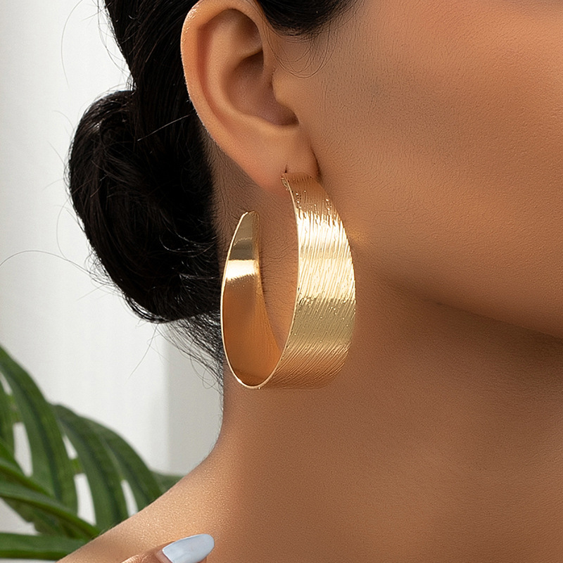 新款跨境欧美时尚耳环女几何环形耳饰节日派对礼物源头工厂批发