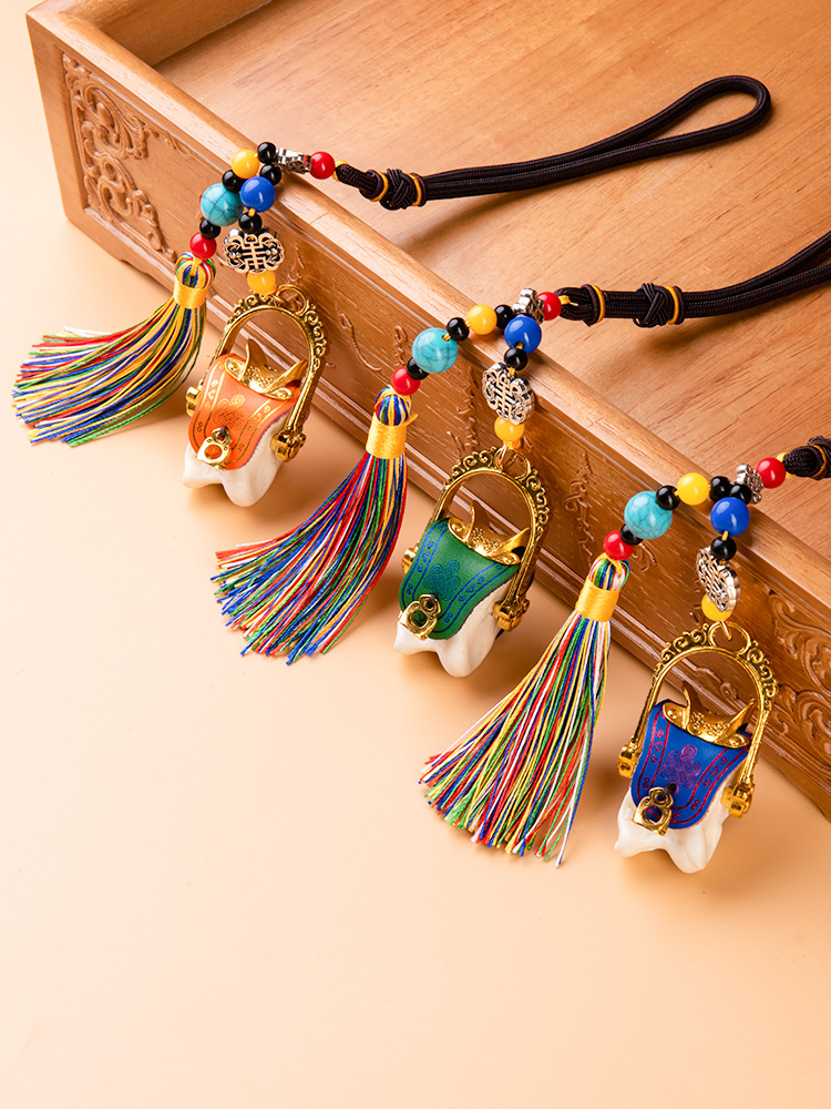 蒙古挂件多彩马鞍子真羊骨羊拐筋羊嘎啦亥车挂件内蒙古工艺品流苏