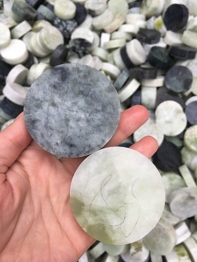 产地直发批发冰种绿色白色岫玉毛料玉石手镯芯毛坯边角料a货正品