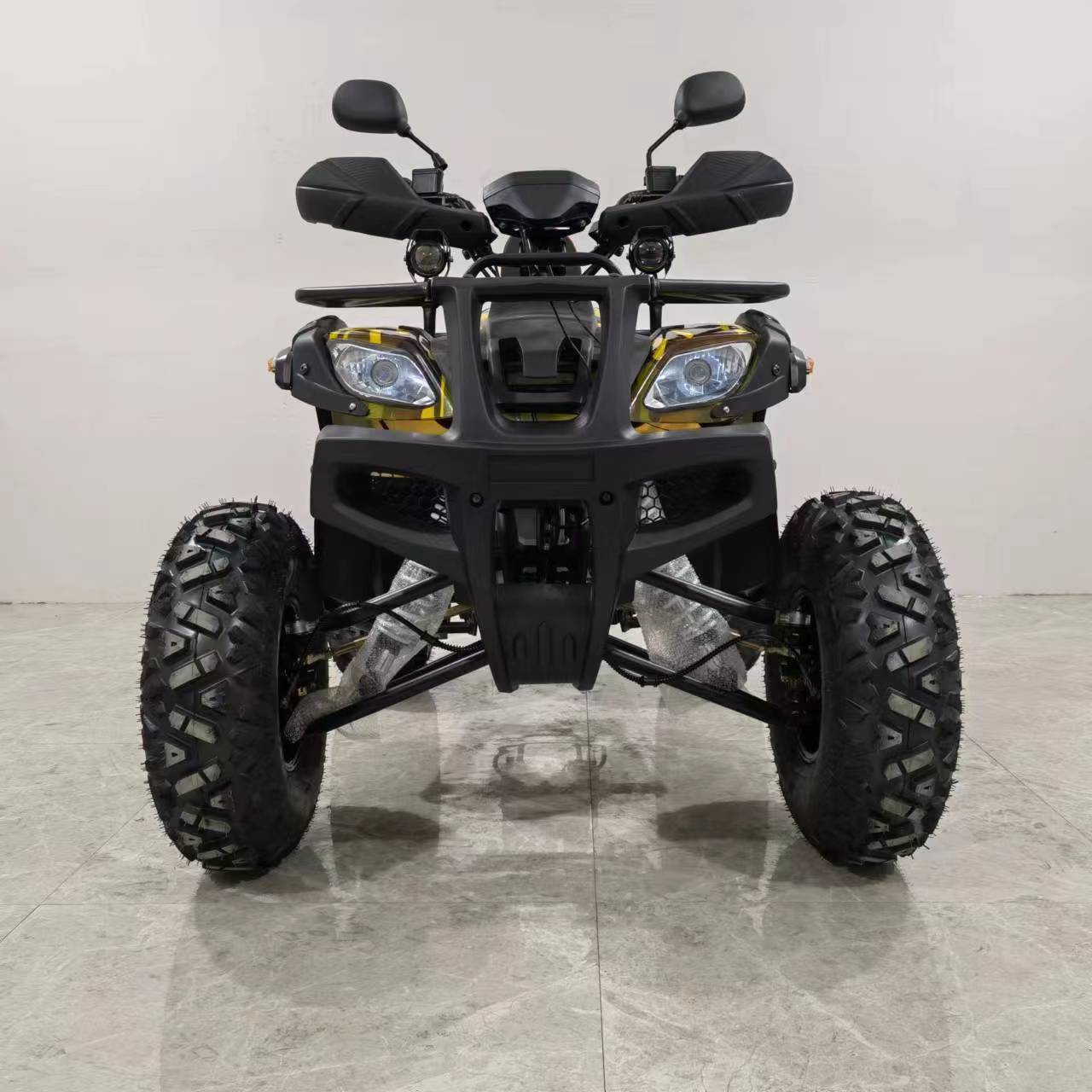 沙滩四轮越野摩托车汽油全地形成人山地跑车四驱轴传动自动挡出租