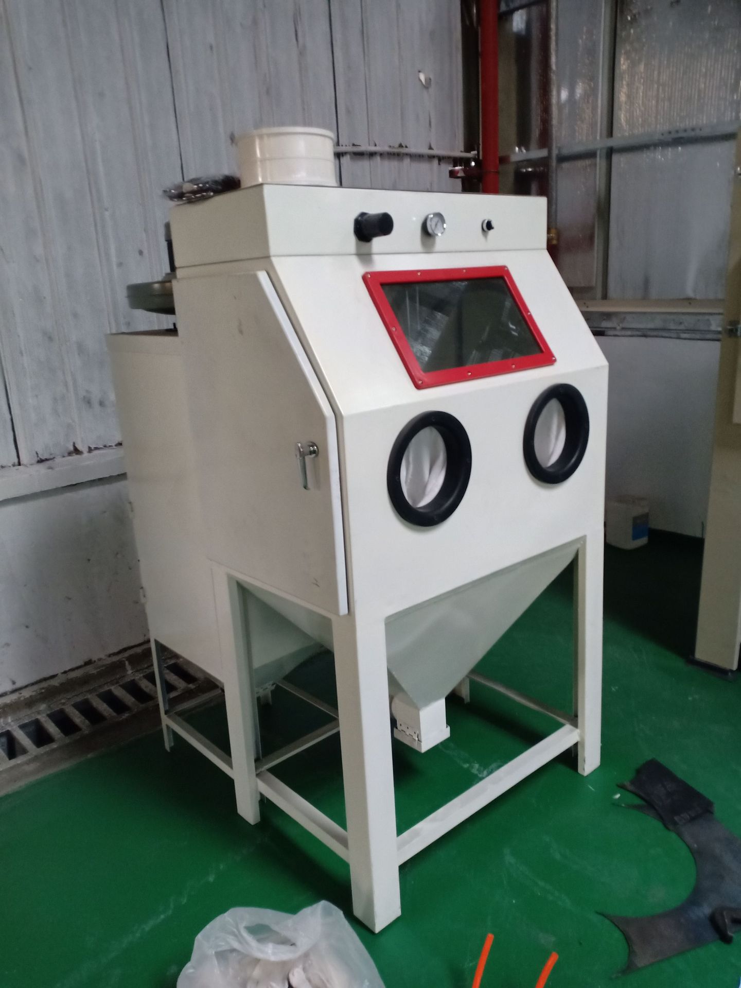 毛边模具喷砂机