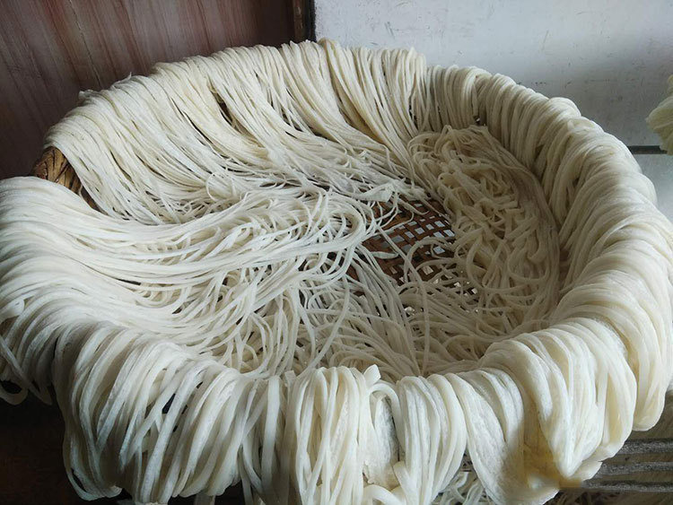 湖北恩施特产利川农家自制宽豆皮手工制作细豆皮火烙大米豆皮1kg