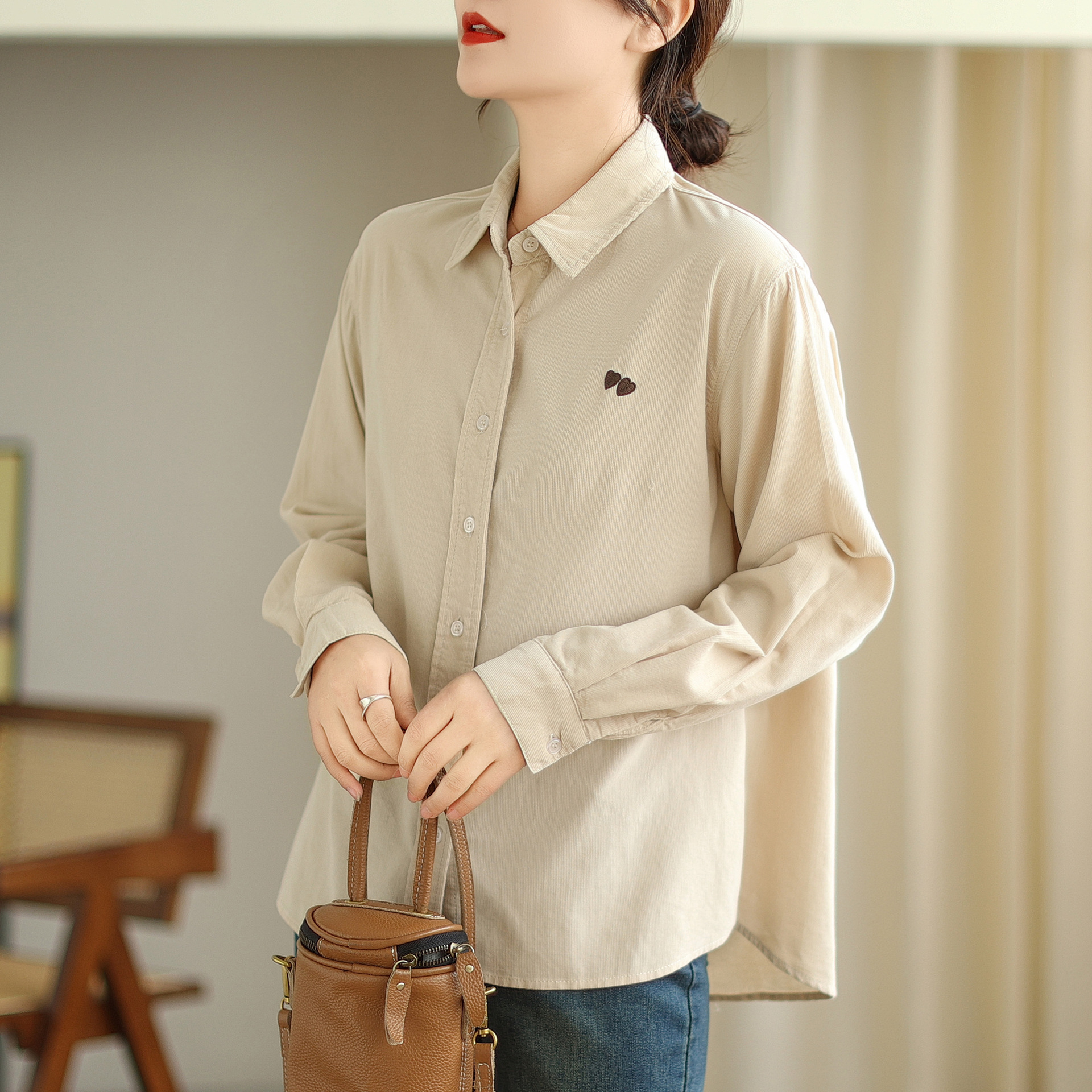 【咫尺出品】2024春季新款复古文艺宽松灯芯绒小刺绣开衫衬衣女