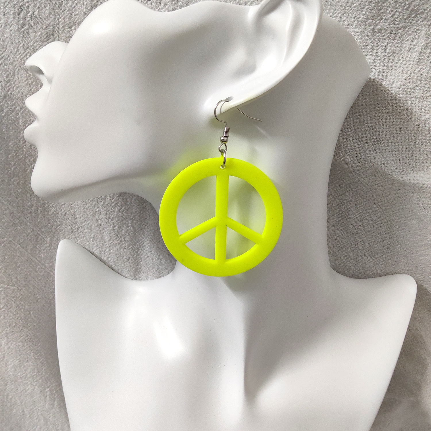 New Rose Red round Acrylic Peace Charm Earrings Trend Earrings 1980s Neon Vintage Party Earrings