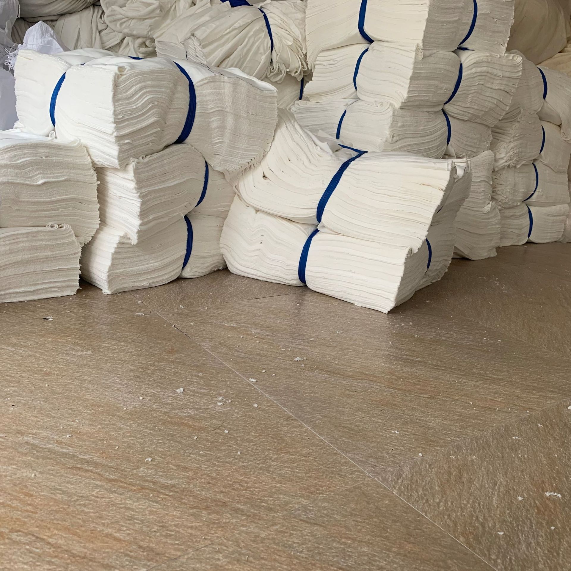 白色全新擦机布 工业抹布棉质废布大块碎布头 吸水吸油擦机布碎布