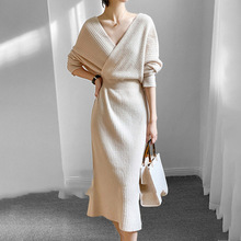 韩版设计感显瘦修身V领包臀裙女2022新款长袖气质收腰针织连衣裙