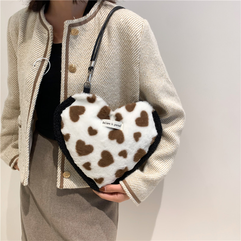 Heart-Shaped Plush Bag 2022 Winter New Fashion Cross-Border Women's Underarm Bag Ins Casual All-Match Shoulder Bag