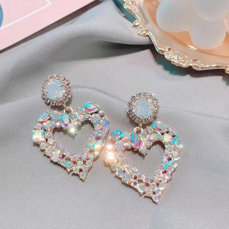 European and American Elegant High Sense Love Heart Earrings Silver Stud Earrings Exaggerated Purple Special-Interest Design Rhinestone Ear Jewelry Wholesale