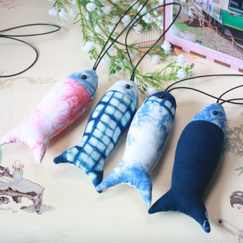 云南大理白族丽江古城扎染蓝染布艺小鱼挂件车挂包挂挂饰送礼物