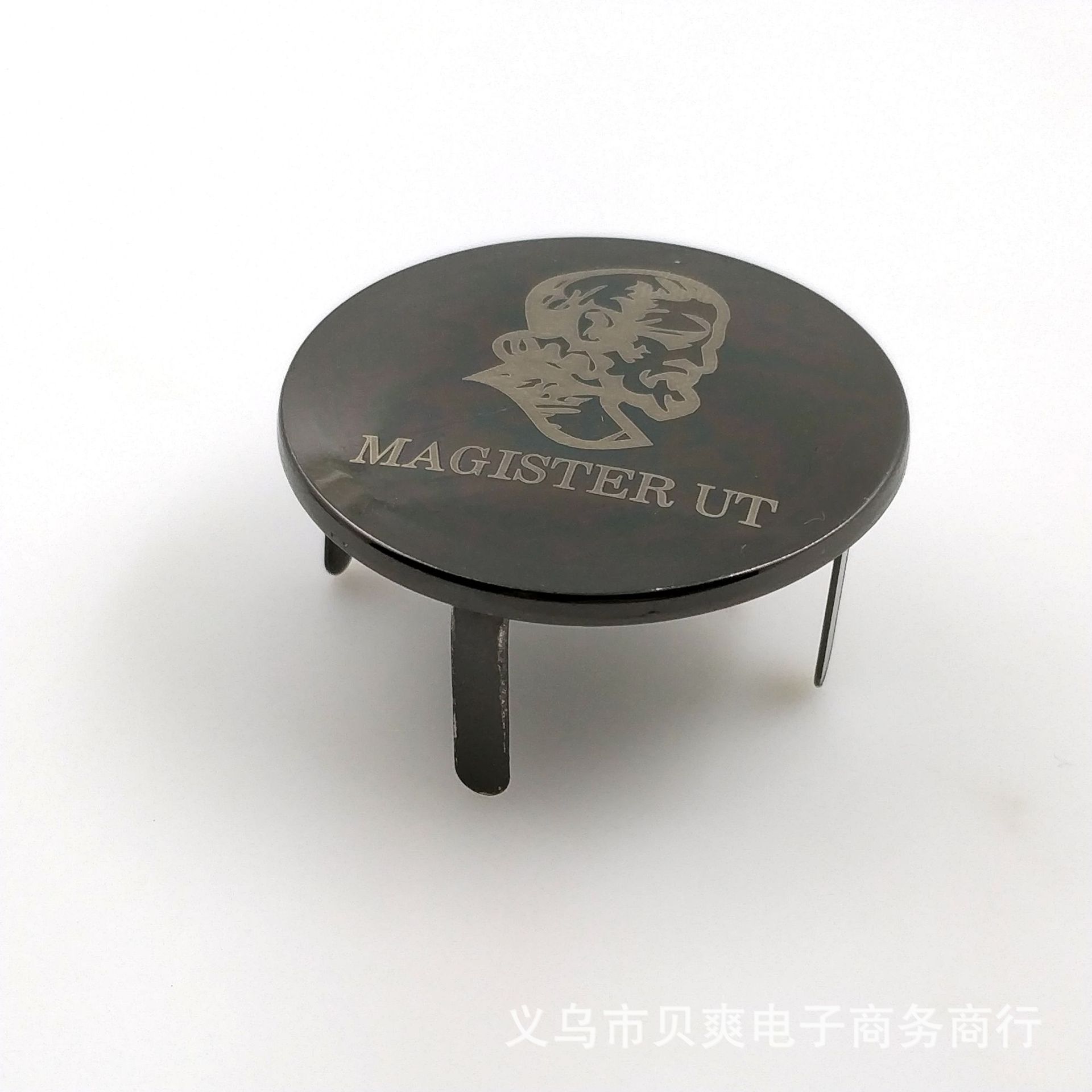 Die-Casting Zinc Alloy Stitching Pin Small Sign Hardware Trademark Logo Clothing Coat and Cap Nameplate Electroplating Laser Craft