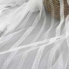 四季面料竖条条纹网眼布料 新款白色童装纱裙面料 网纱