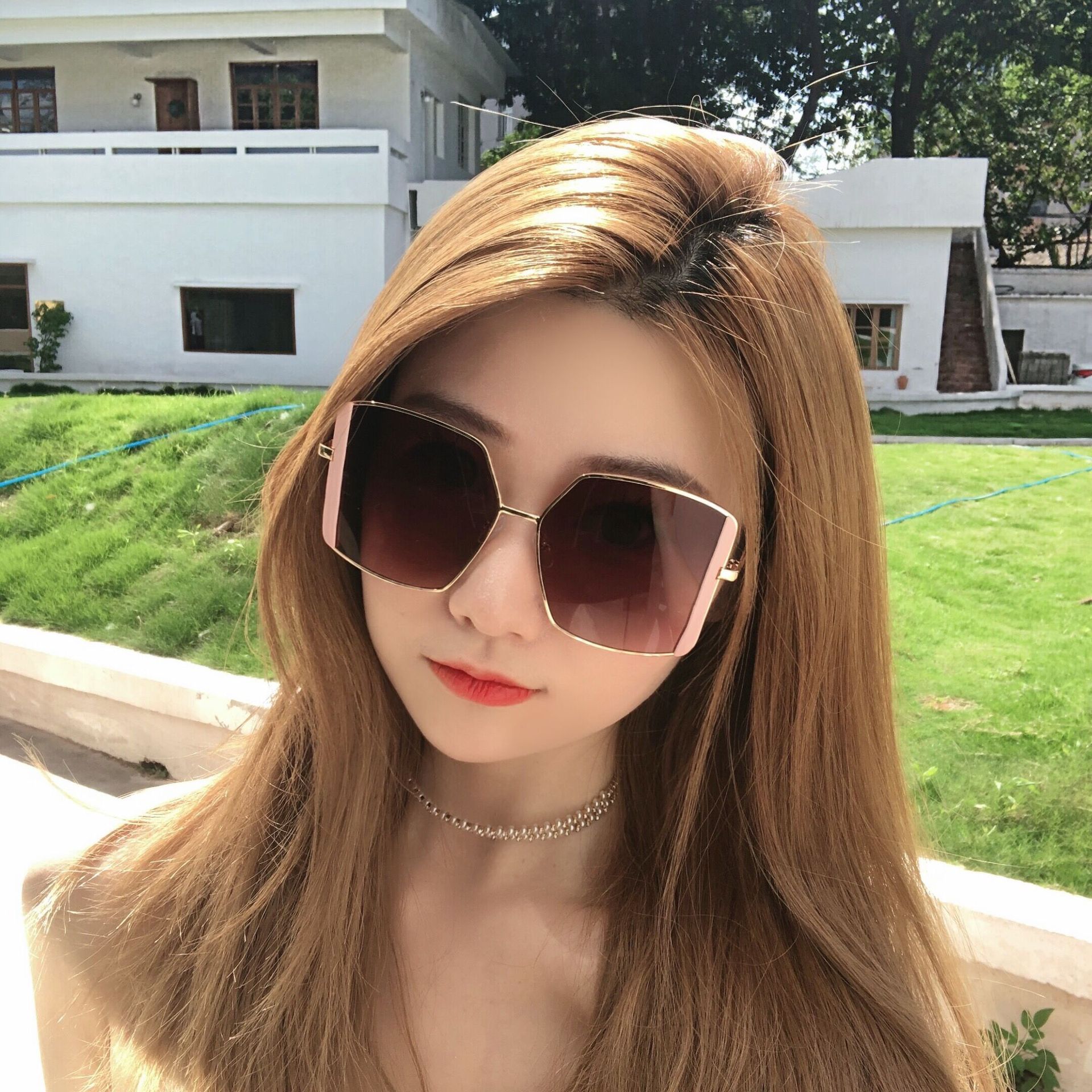 2021韩版新款大框方形潮网红墨镜女大脸遮阳开车驾驶街拍太阳眼镜