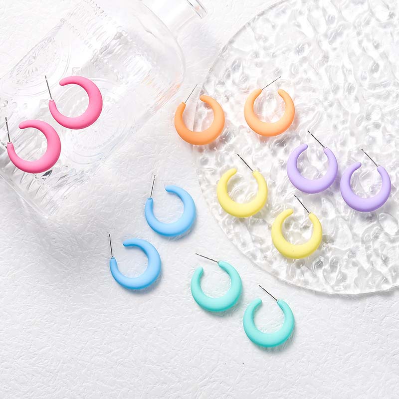 Simple Macaron Candy Color French Retro Earrings Solid Color Design Sense Advanced C- Shaped Rubber Paint Matte Texture