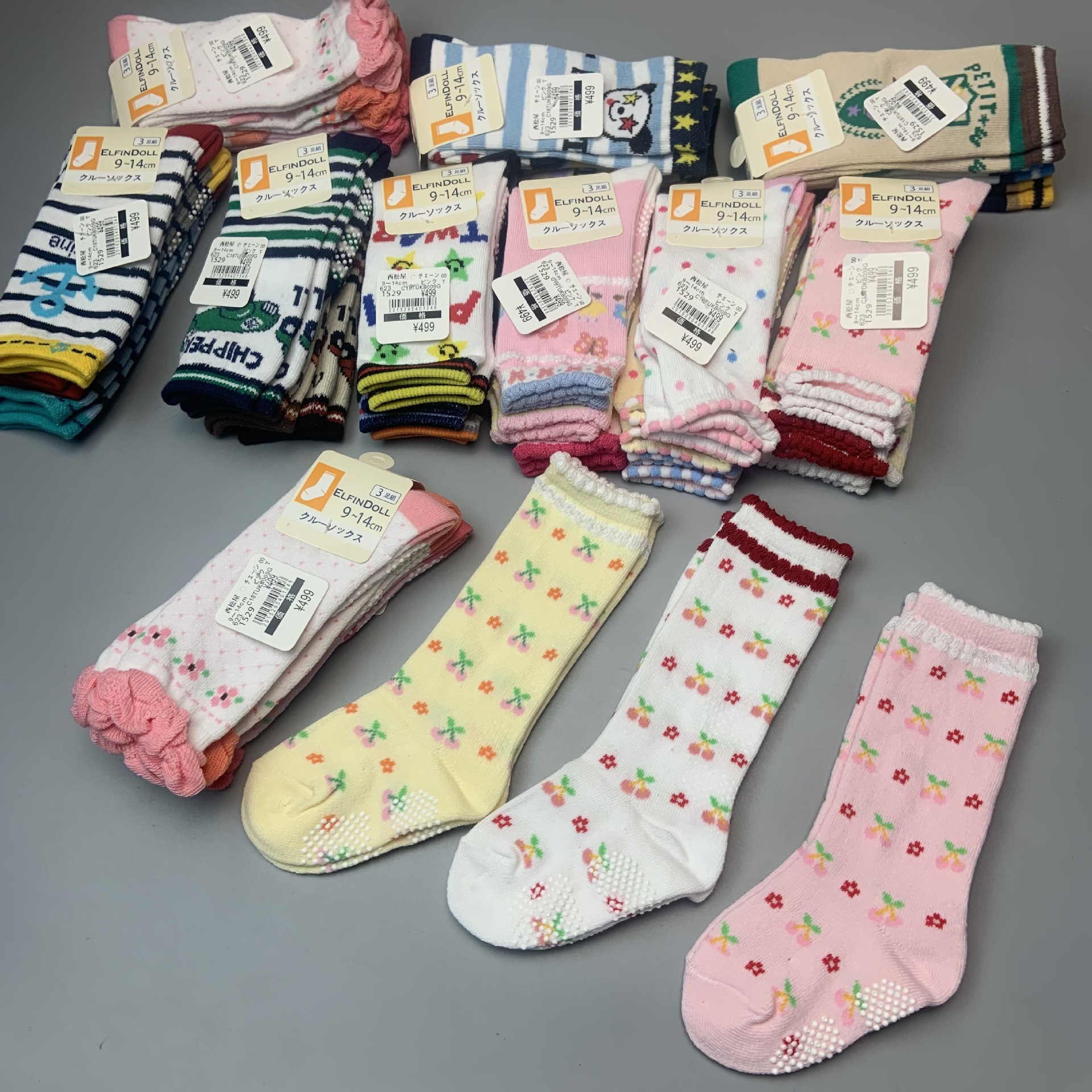 日本西松屋儿童秋冬款袜子高筒宝宝棉袜日系男女点胶宝宝袜可代发