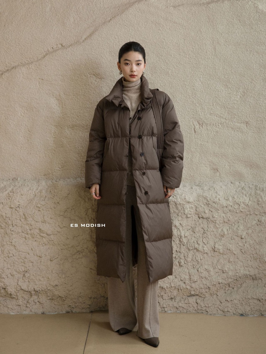 Es Modish Winter New Designer Brand Long Section with a Stand Collar White Duck down Jacket Female (with Bag)