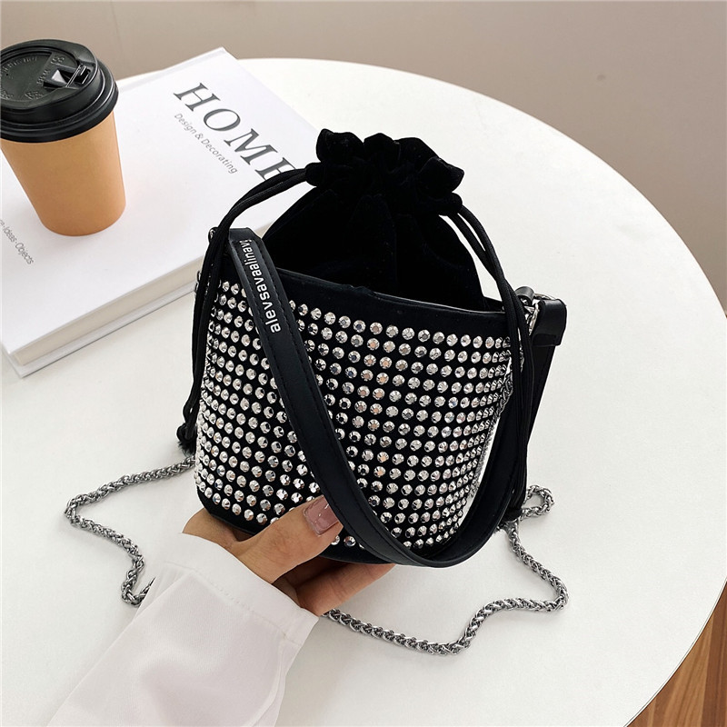 Shoulder Bag Fashion Diamond-Embedded Messenger Bag Drawstring Bucket Internet-Famous Tote 2021 New Summer Creative Trendy Women's Bags