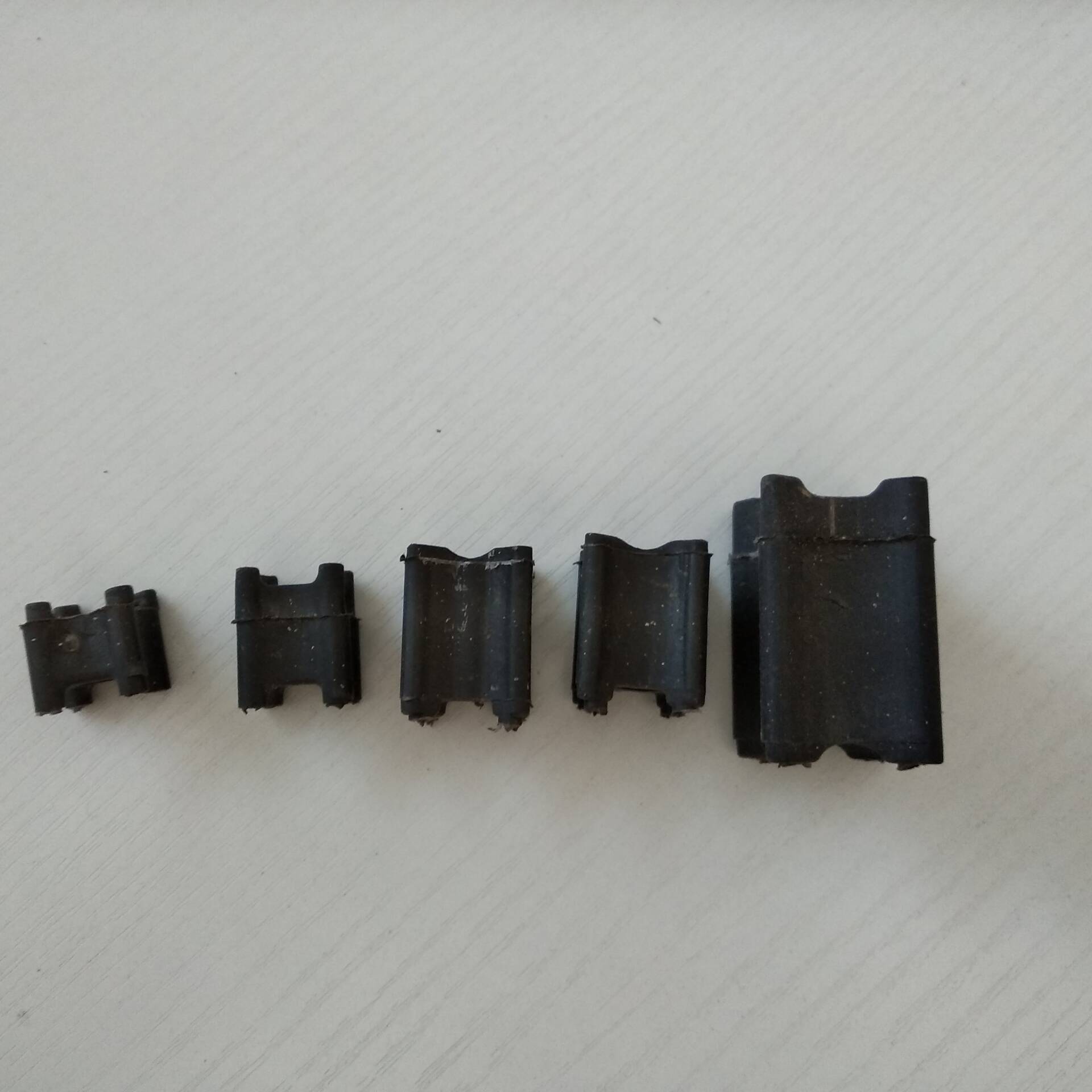 钢筋保护层塑料垫块混泥土水泥梁底垫块1.5cm垫块(每件9000个)