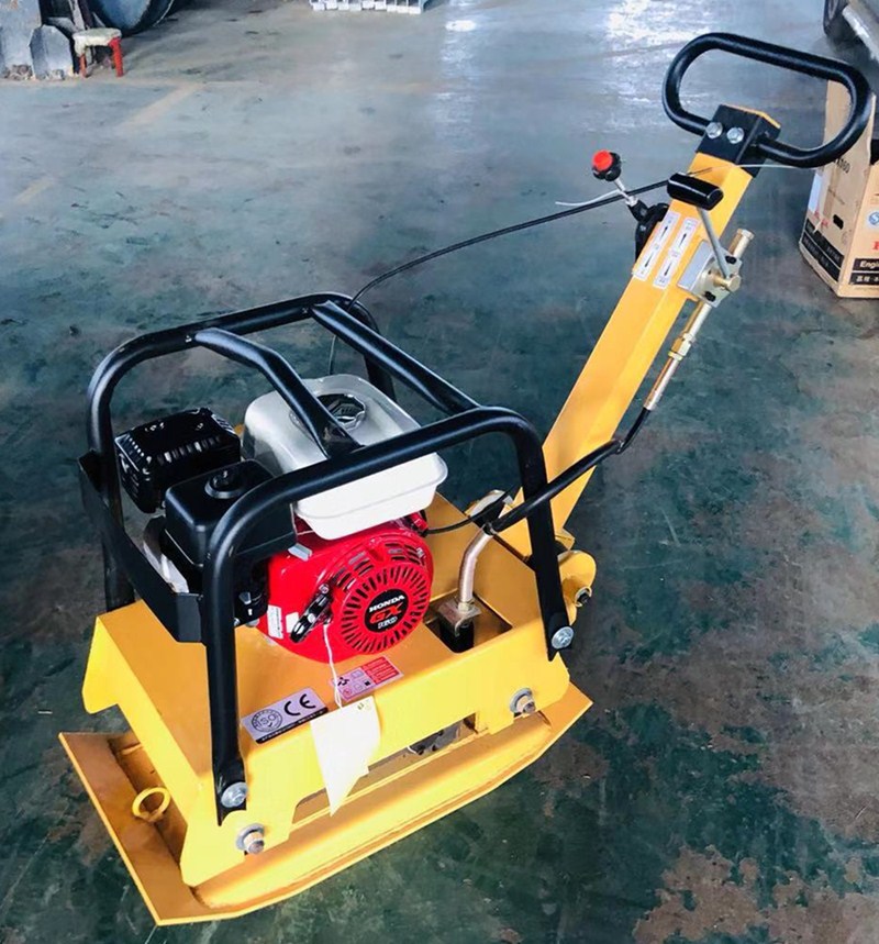 90型电动平板夯汽油双向平板夯工程基础振动夯实机